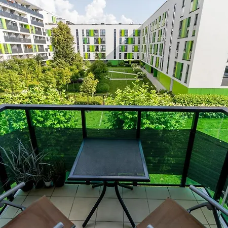 First -- Green Zoliborz Apartment 5 Warsaw Exterior photo